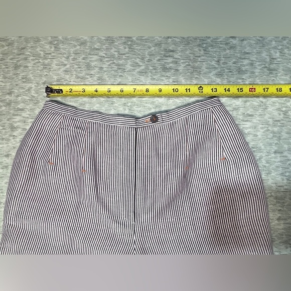 HARVE BENARD COLLECTION Navy and white striped pants size 8. - Picture 7 of 10